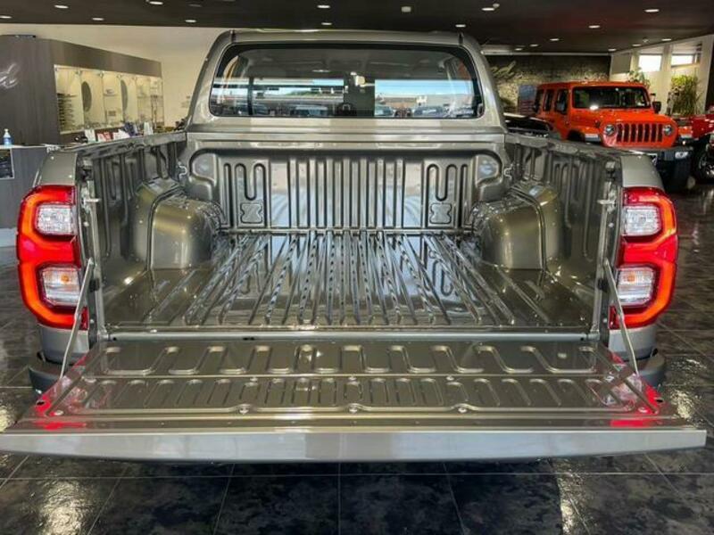 HILUX