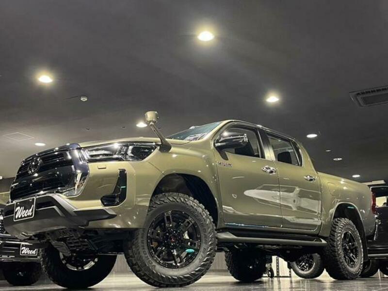 TOYOTA HILUX
