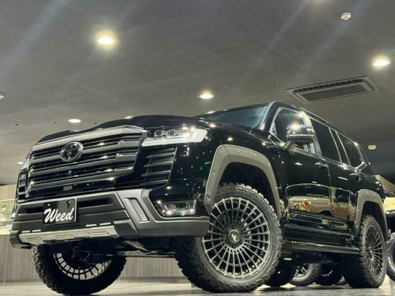 LAND CRUISER