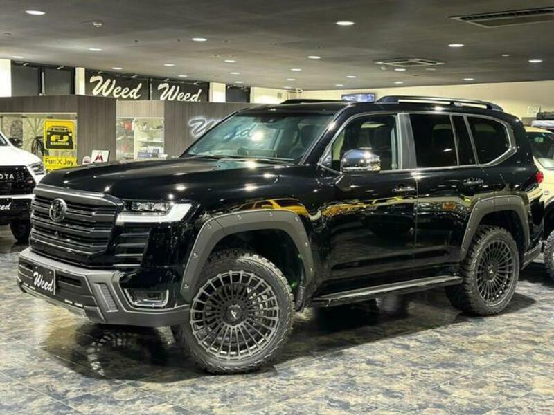 LAND CRUISER