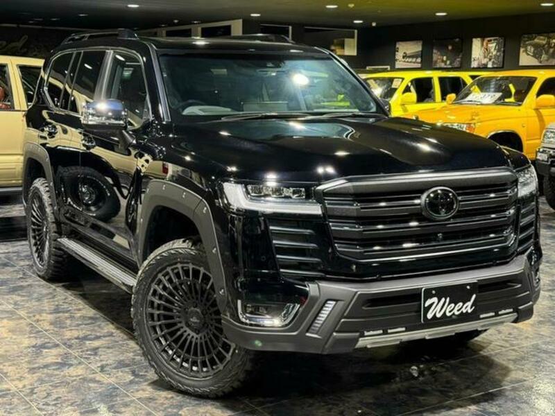 LAND CRUISER