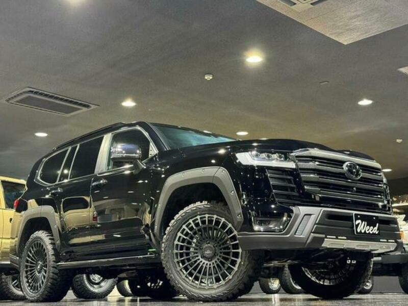 LAND CRUISER