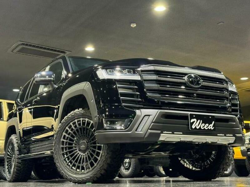 LAND CRUISER