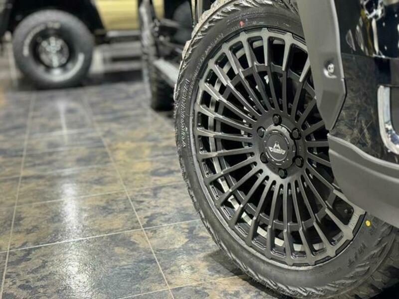 LAND CRUISER
