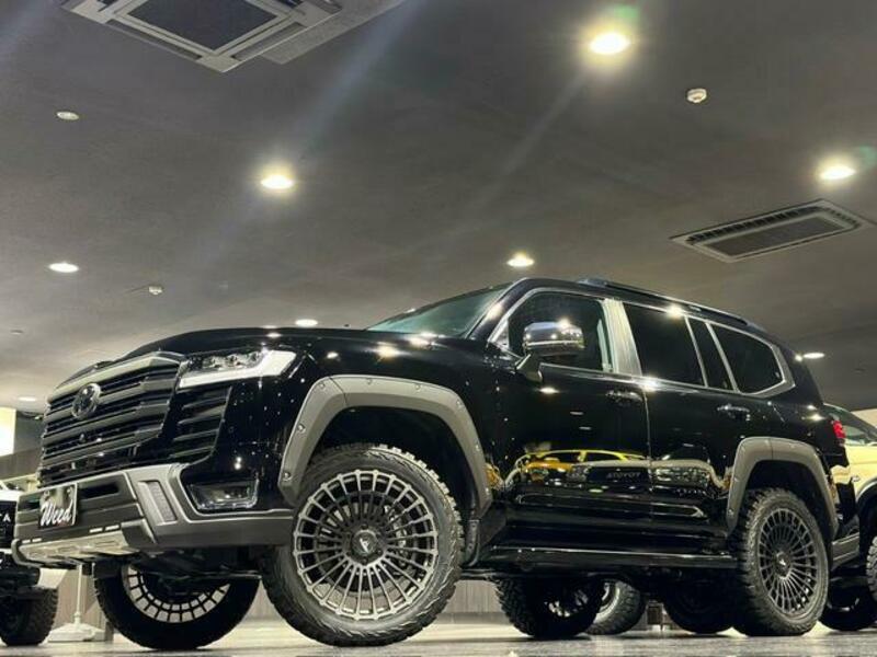 TOYOTA LAND CRUISER