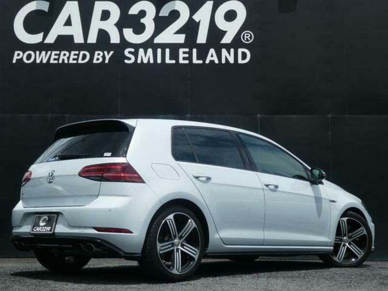 GOLF R