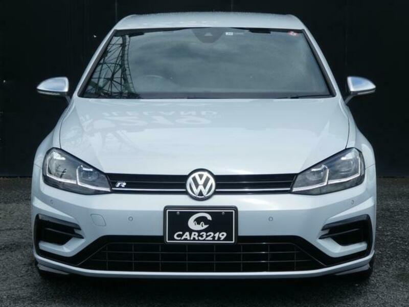 GOLF R