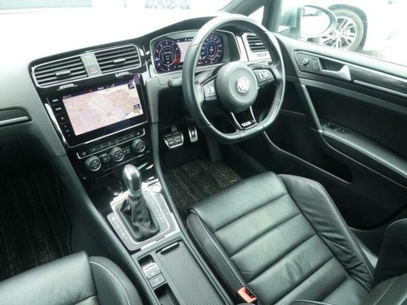 GOLF R
