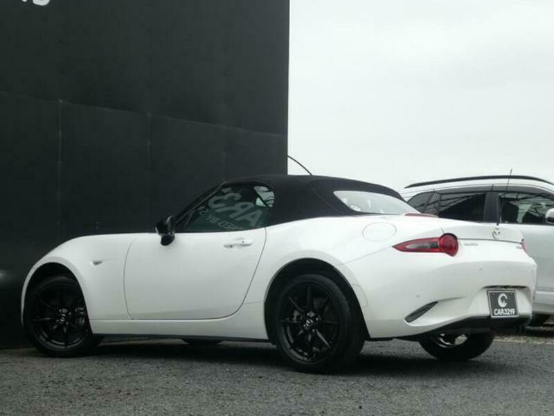 ROADSTER