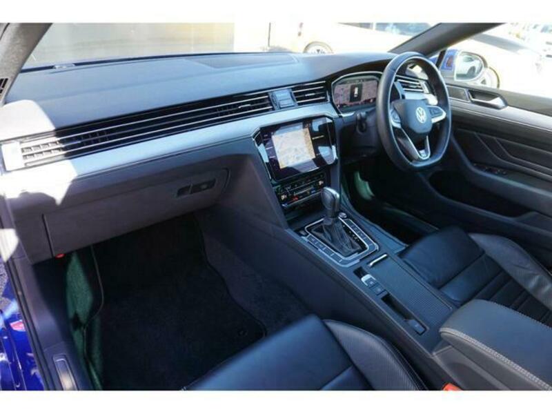 PASSAT VARIANT