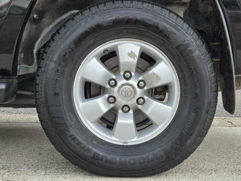 HILUX SURF