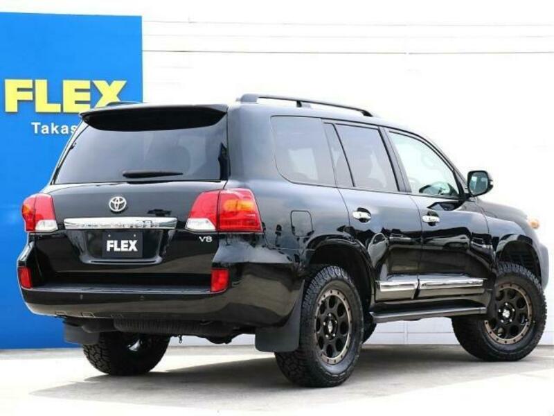 LAND CRUISER