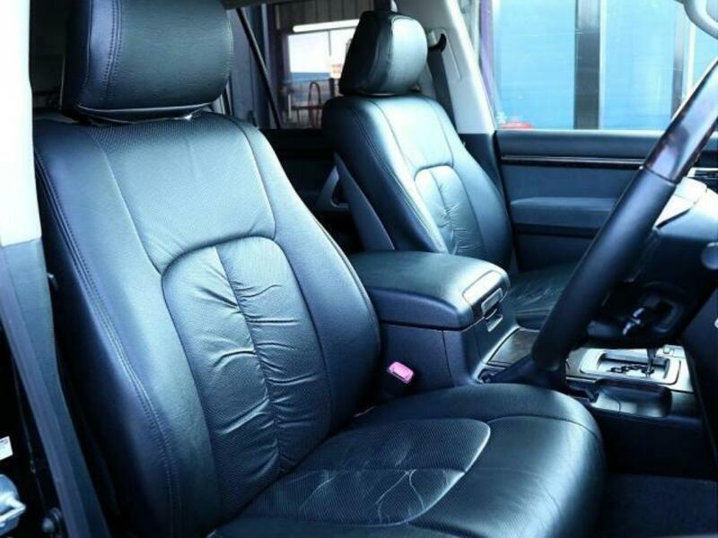 LAND CRUISER