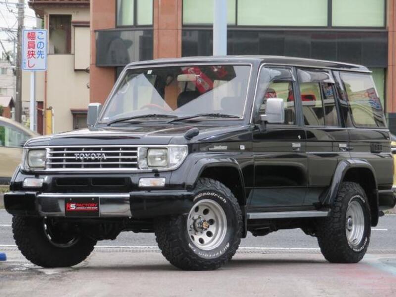 TOYOTA LAND CRUISER PRADO
