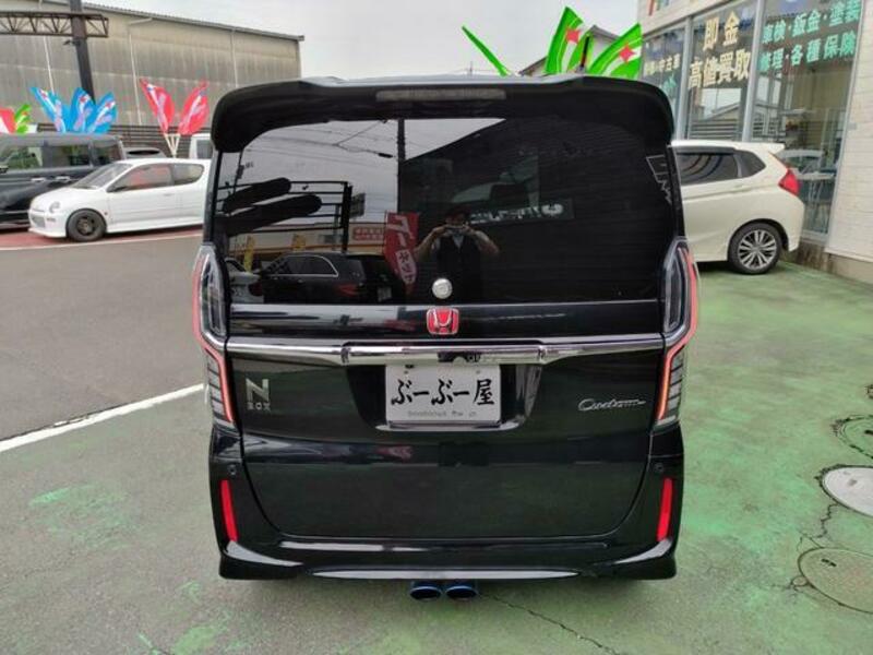N BOX CUSTOM