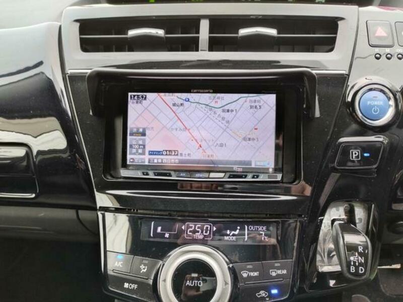PRIUS ALPHA