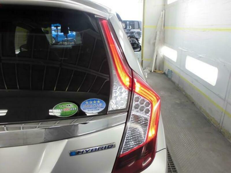 FIT HYBRID
