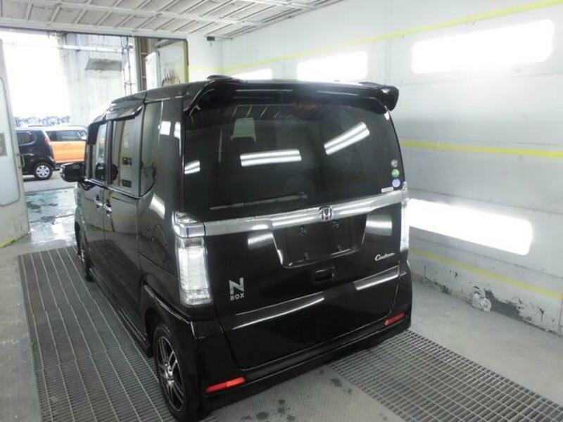 N BOX CUSTOM