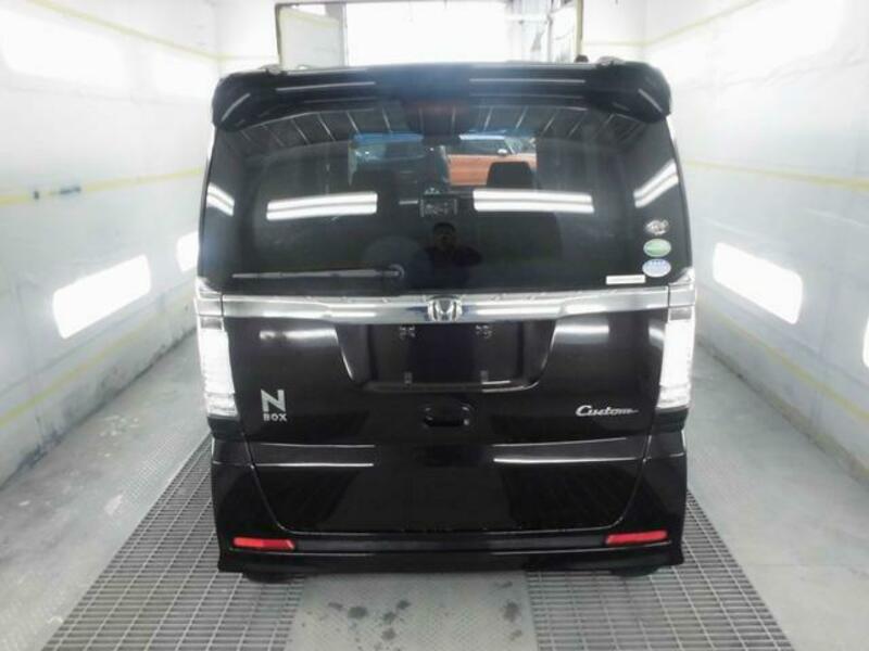 N BOX CUSTOM