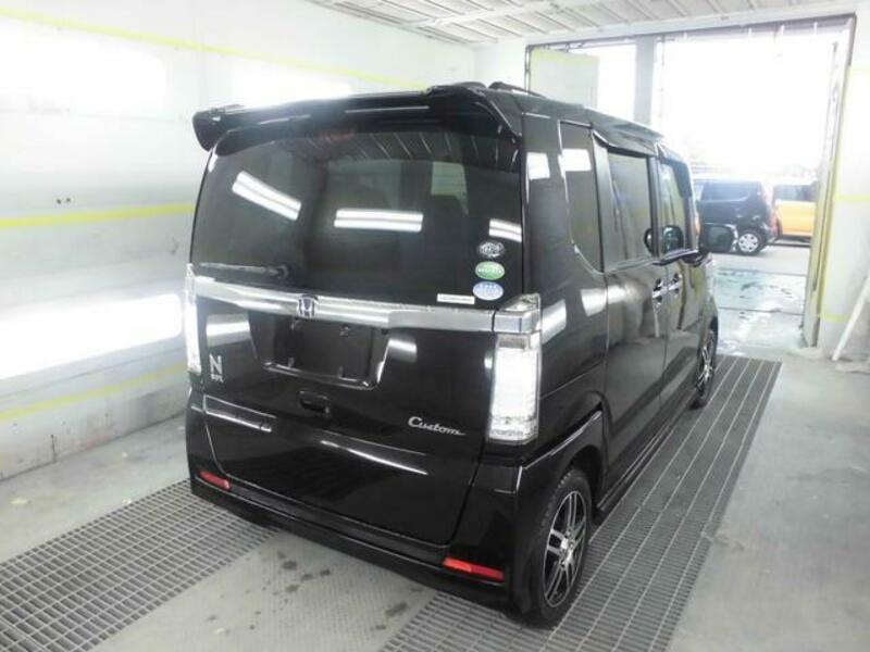 N BOX CUSTOM