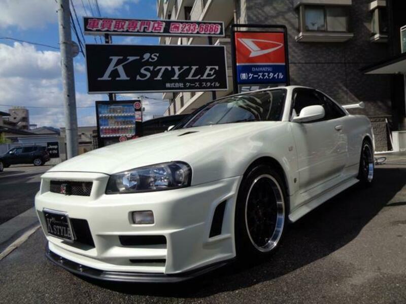 NISSAN SKYLINE