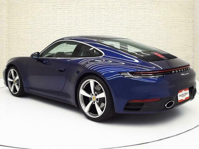 911
