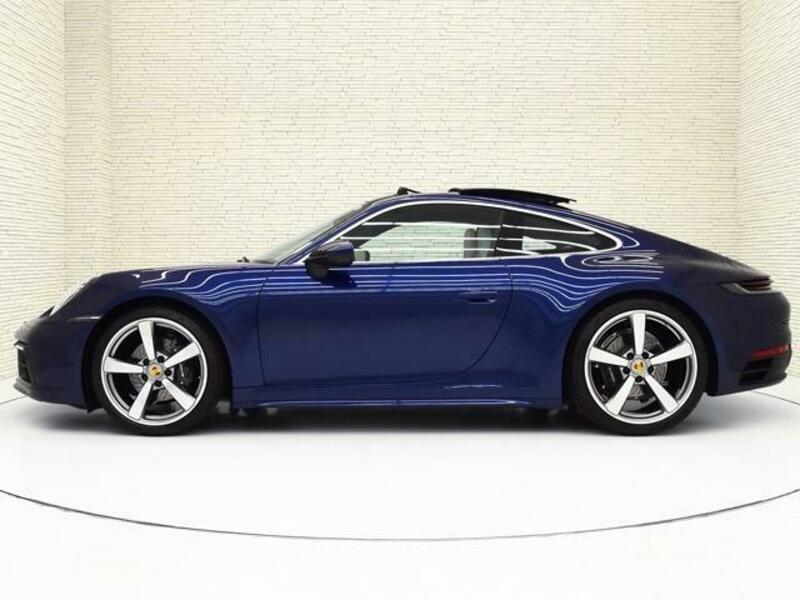 911