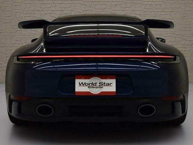 911