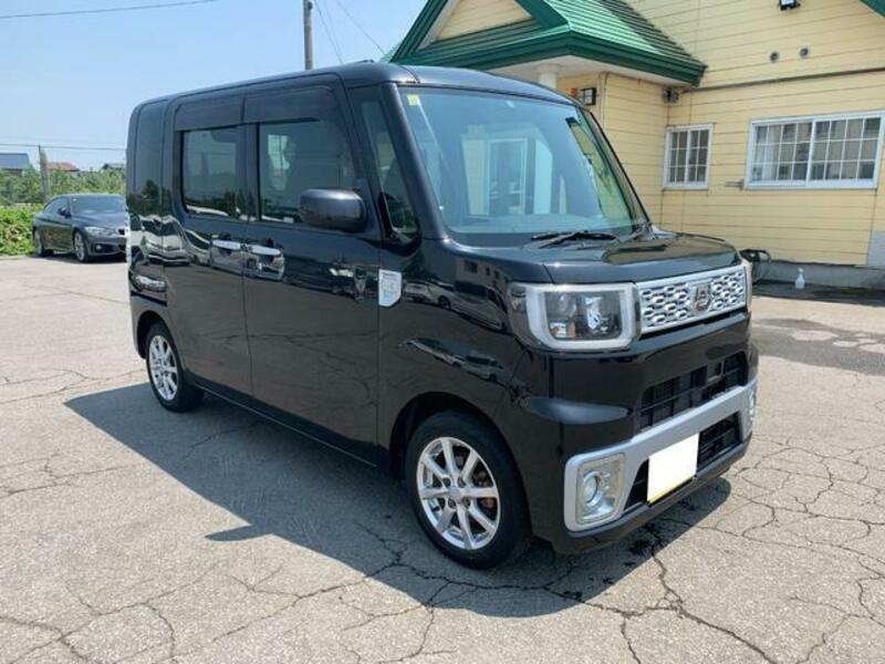 DAIHATSU WAKE