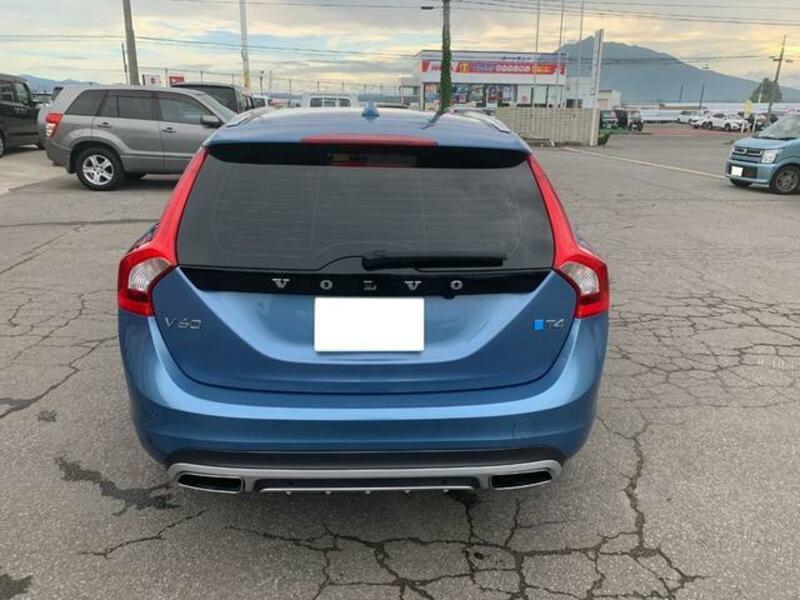 V60