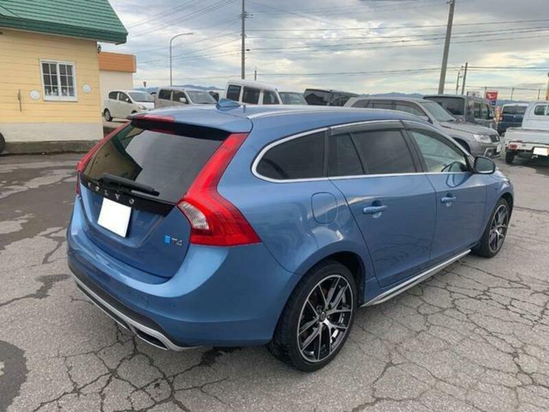 V60