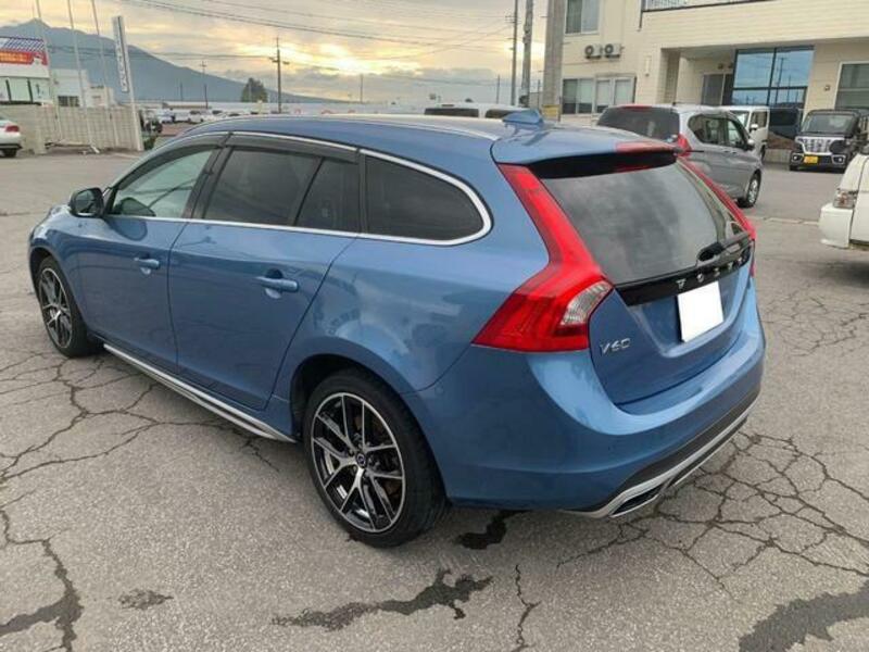 V60