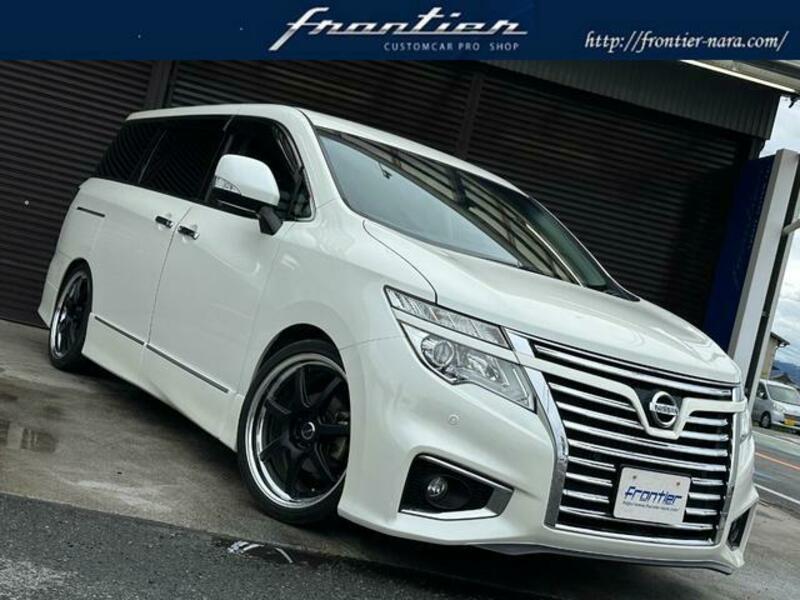 NISSAN ELGRAND