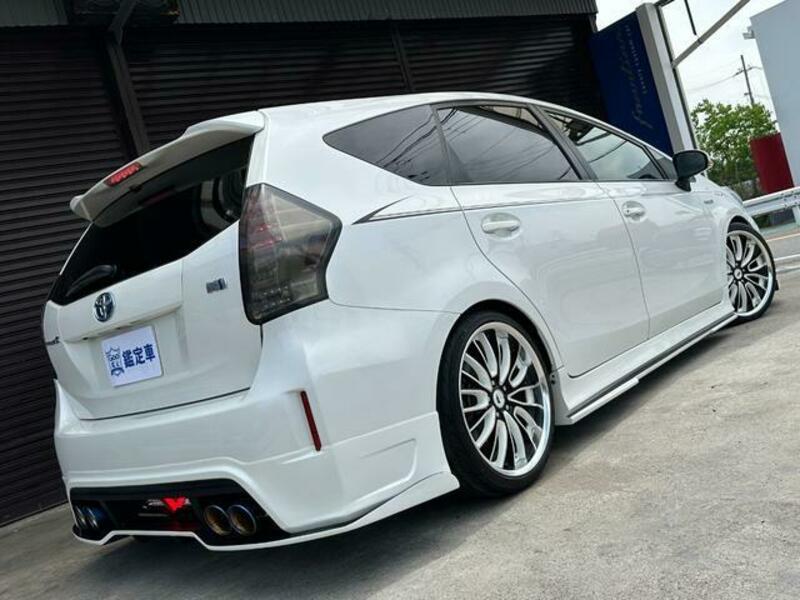 PRIUS ALPHA