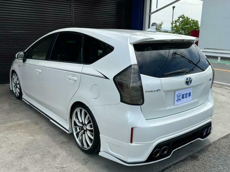 PRIUS ALPHA