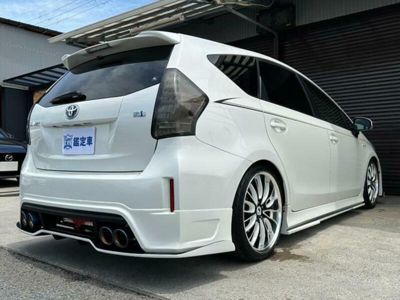 PRIUS ALPHA