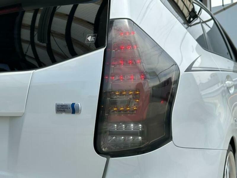 PRIUS ALPHA