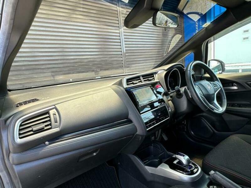 FIT HYBRID