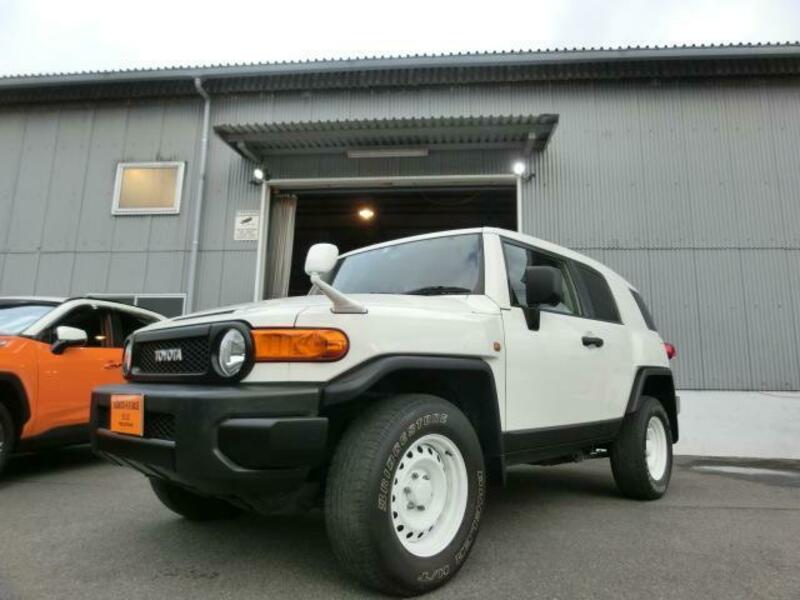 TOYOTA FJ CRUISER