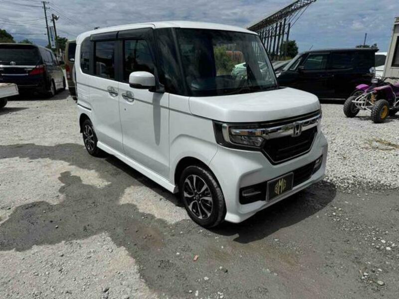 N BOX CUSTOM