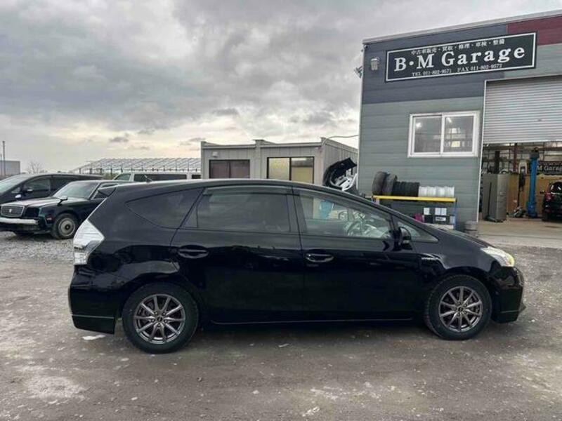 PRIUS ALPHA