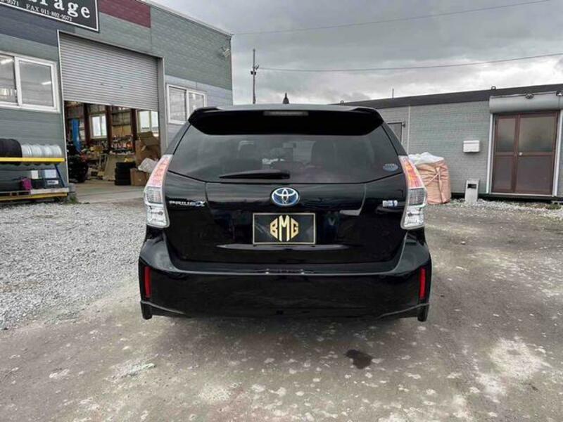PRIUS ALPHA