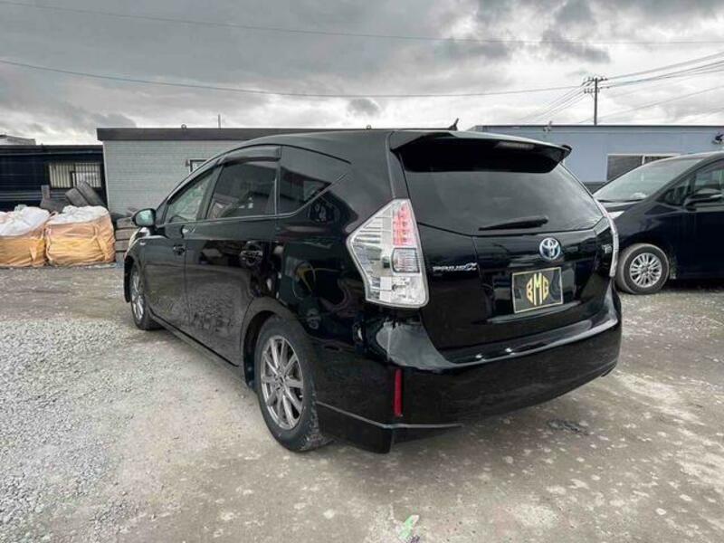 PRIUS ALPHA