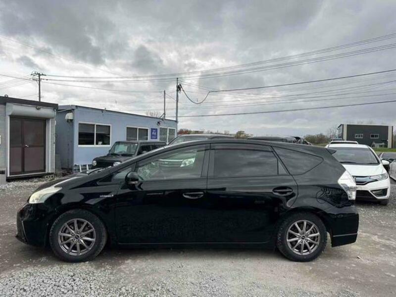 PRIUS ALPHA