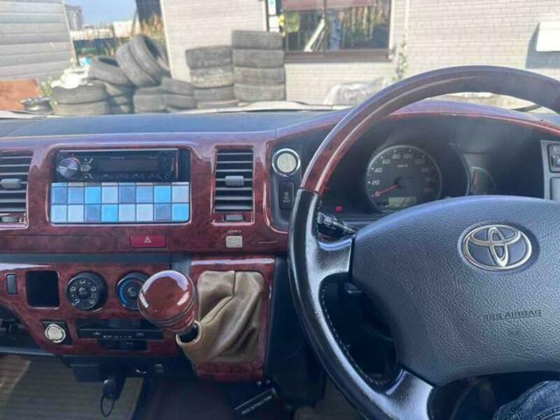 HIACE VAN