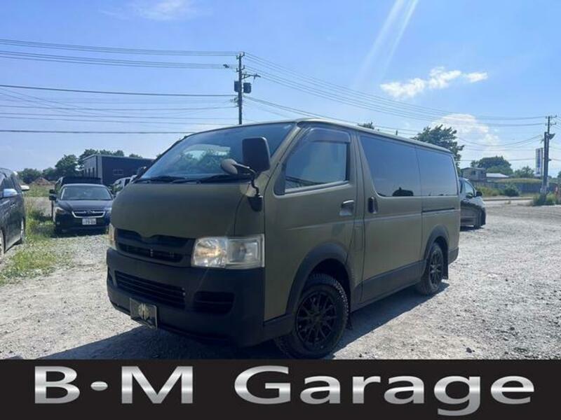 TOYOTA HIACE VAN