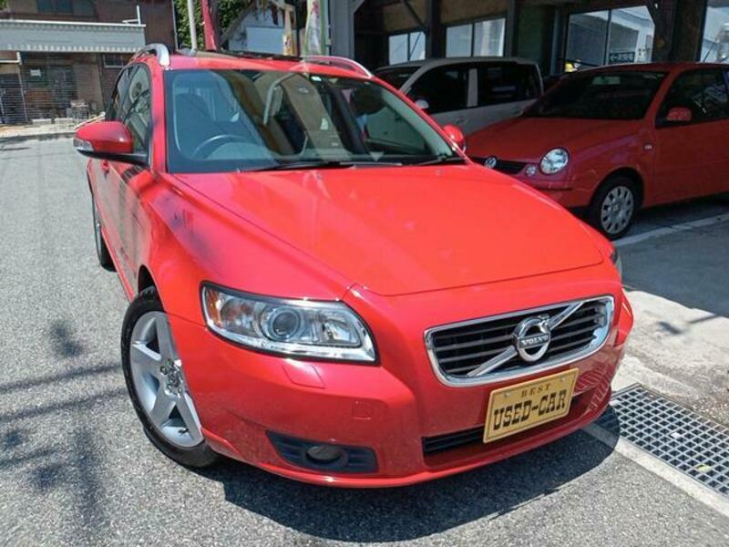 VOLVO V50