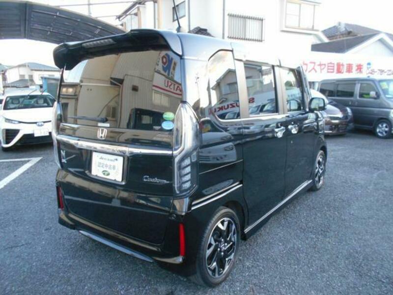 N BOX CUSTOM