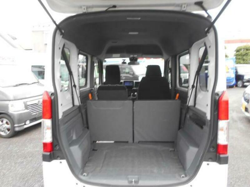 N-VAN