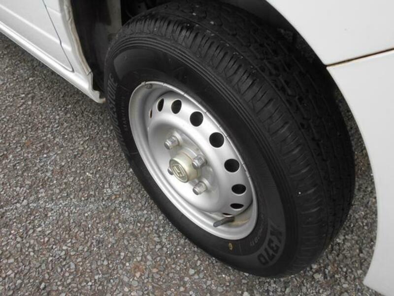 N-VAN